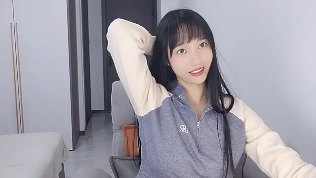 Snapshot of Lisa-3333 chatting on November 7, 11:21 am Lisa-3333 online show from November 7, 11:21 am