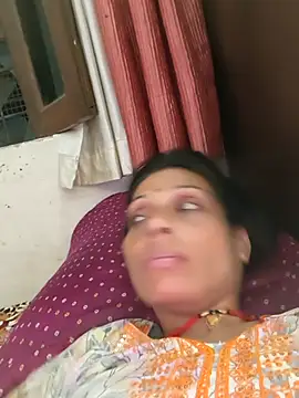 ISHANI-SINGH online show from October 15, 3:45 pm