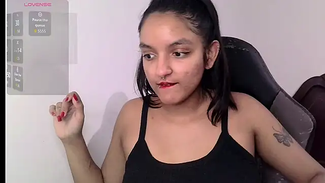 Snapshot of Ari_20_ chatting on October 22, 8:30 pm Ari 20 online show from October 22, 8:30 pm