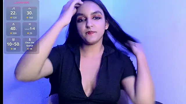 Snapshot of Ari_20_ chatting on November 11, 12:10 am Ari 20 online show from November 11, 12:10 am