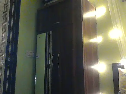 mickle james online show from November 10, 8:19 pm