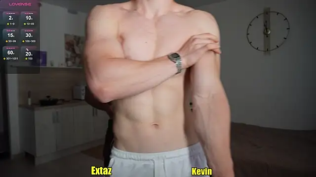 Horny boyzz online show from September 11, 2:17 pm