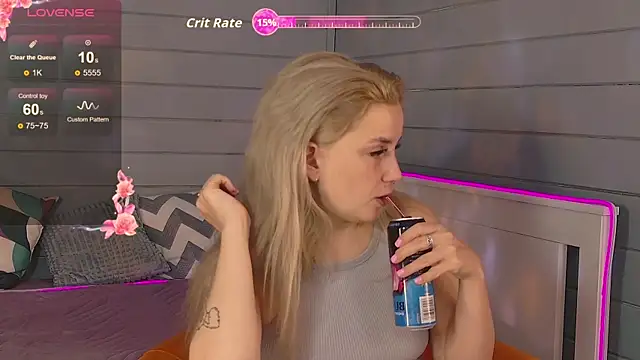 Snapshot of Crystal_Jull chatting on September 14, 11:09 am Crystal Jull online show from September 14, 11:09 am