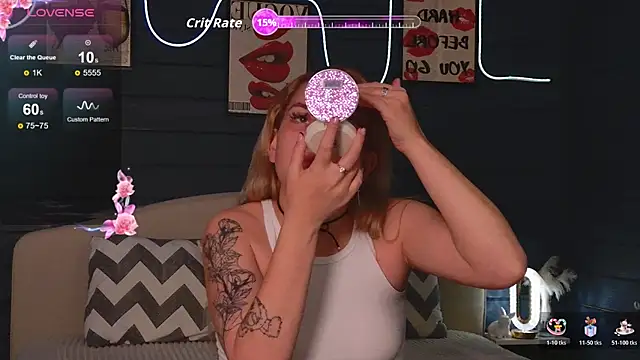 Snapshot of Crystal_Jull chatting on November 2, 3:25 pm Crystal Jull online show from November 2, 3:25 pm