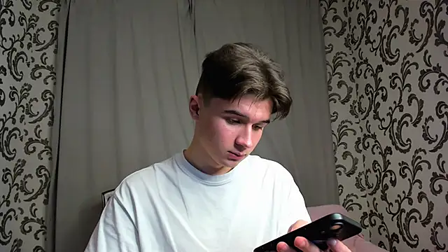 Snapshot of SherlockMax chatting on September 9, 3:00 pm SherlockMax online show from September 9, 3:00 pm