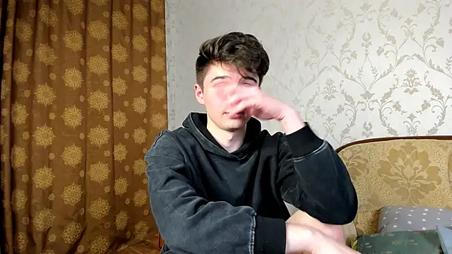 Snapshot of SherlockMax chatting on October 11, 7:01 pm SherlockMax online show from October 11, 7:01 pm