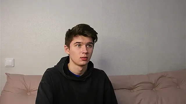 Snapshot of SherlockMax chatting on October 26, 5:52 pm SherlockMax online show from October 26, 5:52 pm