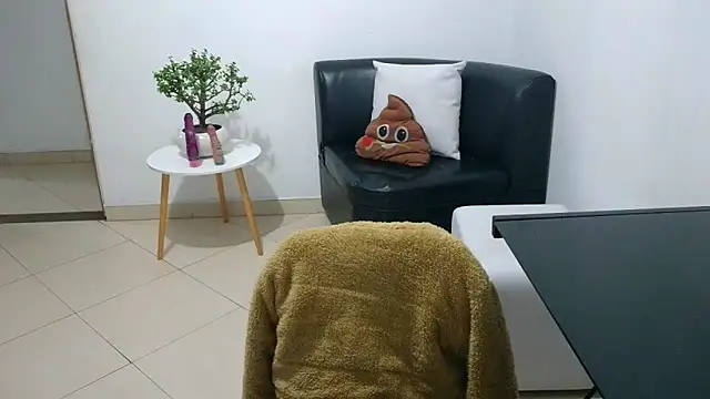 Snapshot of Zendaya11 chatting on September 18, 10:56 pm Zendaya11 online show from September 18, 10:56 pm