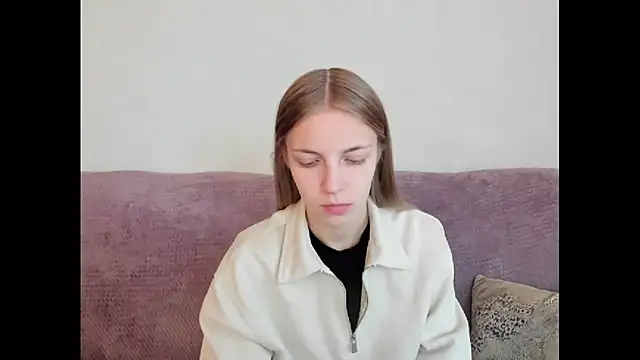 HitGyrl online show from October 15, 1:17 am