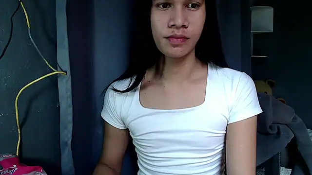 urseductivebarbie xx online show from October 6, 6:33 am