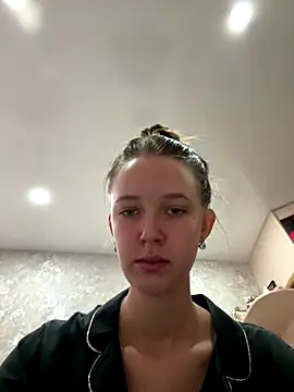 Snapshot of ElliRose chatting on October 27, 5:33 am ElliRose online show from October 27, 5:33 am