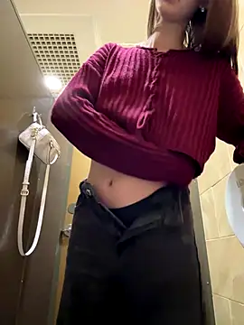 Snapshot of ElliRose chatting on November 7, 4:56 am ElliRose online show from November 7, 4:56 am