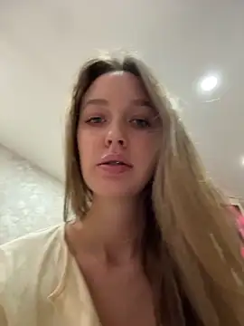 Snapshot of ElliRose chatting on November 26, 7:42 am ElliRose online show from November 26, 7:42 am