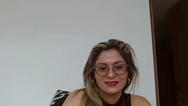 Snapshot of linda-mature43 chatting on October 30, 5:46 pm linda-mature43 online show from October 30, 5:46 pm