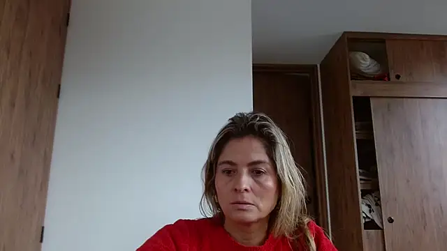 Snapshot of linda-mature43 chatting on November 25, 3:01 pm linda-mature43 online show from November 25, 3:01 pm