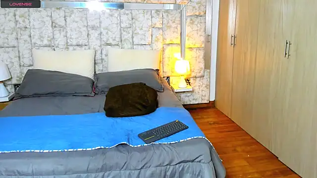 Snapshot of markustheroy333 chatting on November 29, 11:13 am markustheroy333 online show from November 29, 11:13 am