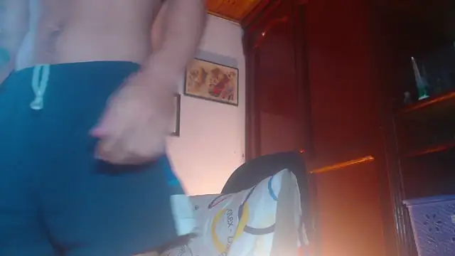 Snapshot of RuiMaddoox chatting on October 12, 11:31 am RuiMaddoox online show from October 12, 11:31 am