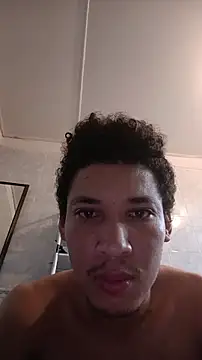 Snapshot of RuiMaddoox chatting on November 6, 5:58 pm RuiMaddoox online show from November 6, 5:58 pm