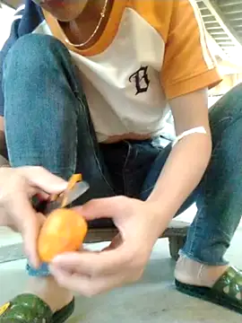 Snapshot of daisy_will chatting on October 22, 7:08 am daisy will online show from October 22, 7:08 am