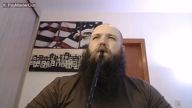 Snapshot of PayMasterGus chatting on September 27, 2:05 am PayMasterGus online show from September 27, 2:05 am