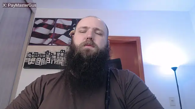 Snapshot of PayMasterGus chatting on October 23, 2:22 am PayMasterGus online show from October 23, 2:22 am