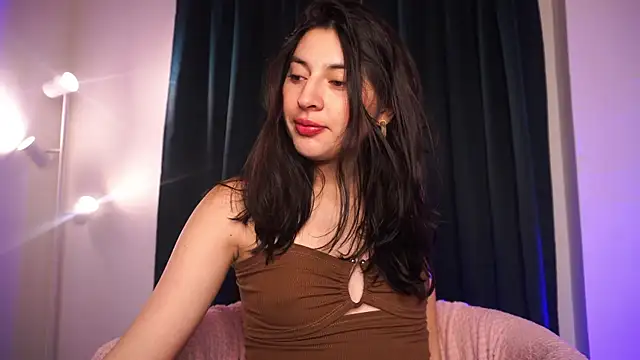 Auralea online show from October 27, 3:10 am