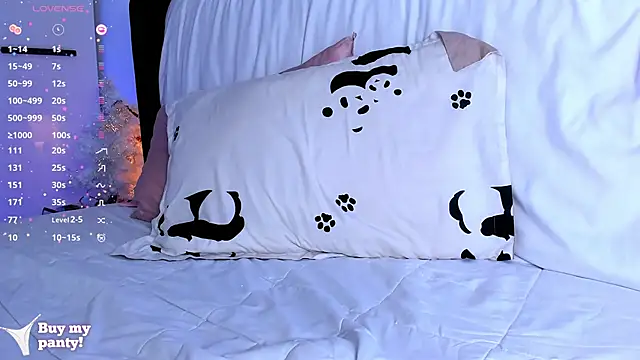 Snapshot of Ellamilano9 chatting on January 28, 7:10 pm Ellamilano9 online show from January 28, 7:10 pm