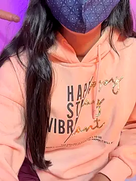 Neha18 online show from November 13, 5:23 pm