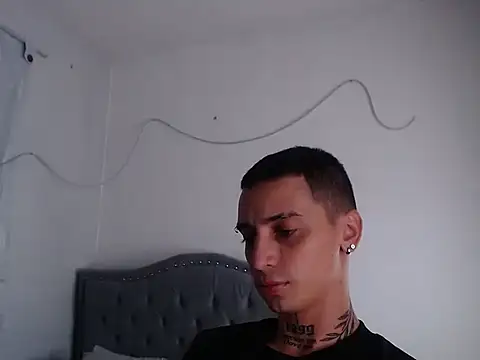 Snapshot of xalejo_max chatting on September 23, 2:53 pm xalejo max online show from September 23, 2:53 pm