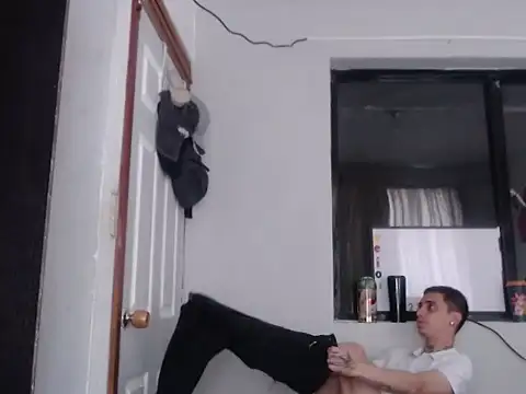 Snapshot of xalejo_max chatting on October 28, 3:04 pm xalejo max online show from October 28, 3:04 pm