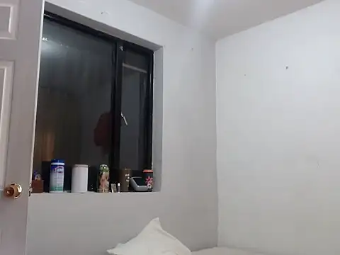 Snapshot of xalejo_max chatting on November 3, 1:45 pm xalejo max online show from November 3, 1:45 pm