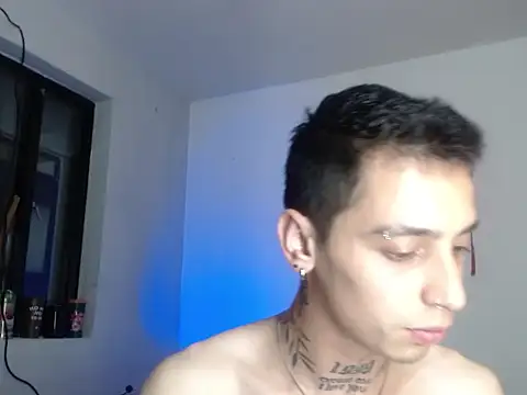 Snapshot of xalejo_max chatting on November 4, 7:02 pm xalejo max online show from November 4, 7:02 pm