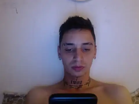 Snapshot of xalejo_max chatting on November 20, 2:06 pm xalejo max online show from November 20, 2:06 pm