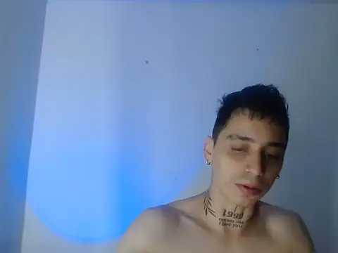 Snapshot of xalejo_max chatting on November 24, 8:58 am xalejo max online show from November 24, 8:58 am