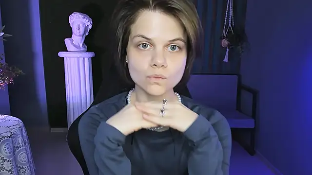 EllieMurler online show from October 17, 9:12 am