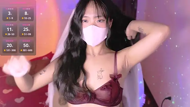 Phuong Bee online show from September 18, 5:04 pm