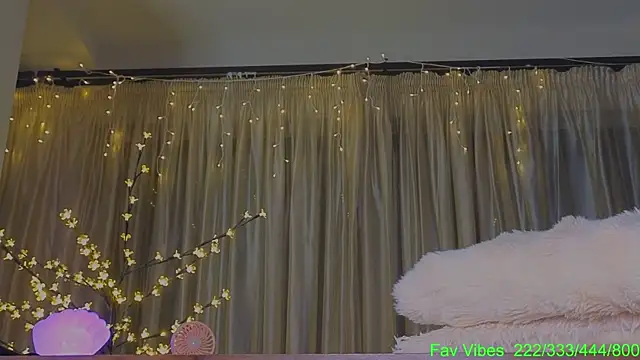 Snapshot of Bomb_Ass88 chatting on November 25, 2:00 am Bomb Ass88 online show from November 25, 2:00 am