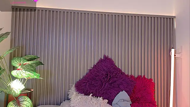 Celeste Presstigge online show from October 21, 9:37 pm