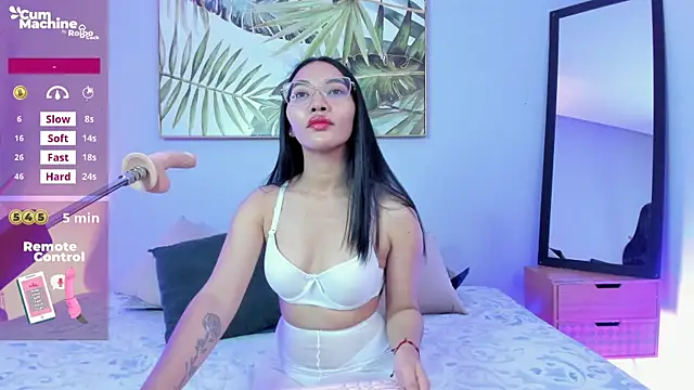 lucyy liiuu online show from October 21, 1:12 pm