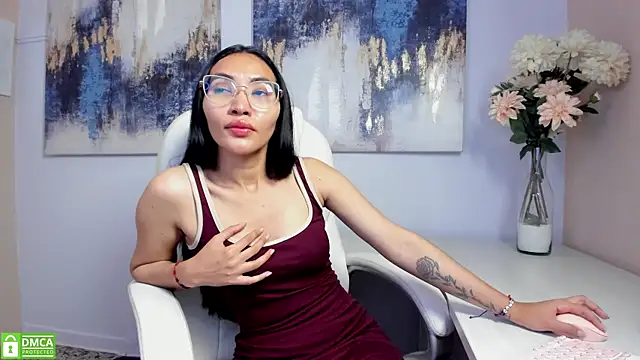 lucyy liiuu online show from November 13, 3:55 pm