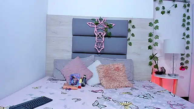 kathysmith19 online show from October 7, 4:42 am