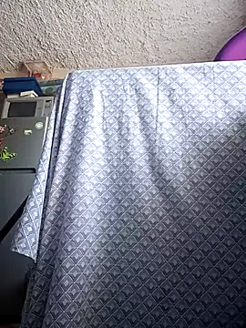 Snapshot of mexosito27 chatting on October 25, 10:37 pm mexosito27 online show from October 25, 10:37 pm