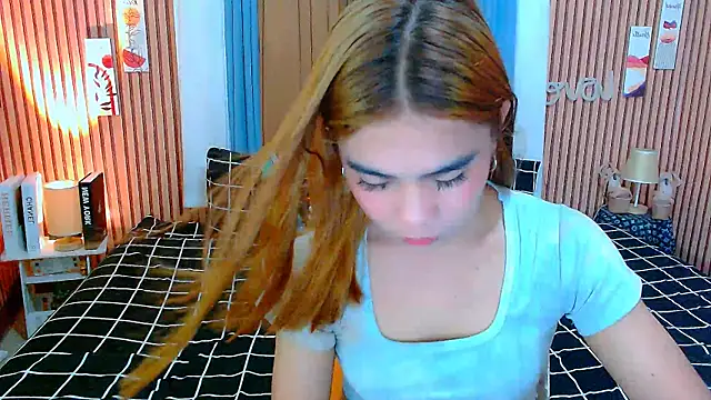 Snapshot of mikhaylahanderson chatting on November 18, 3:34 am mikhaylahanderson online show from November 18, 3:34 am