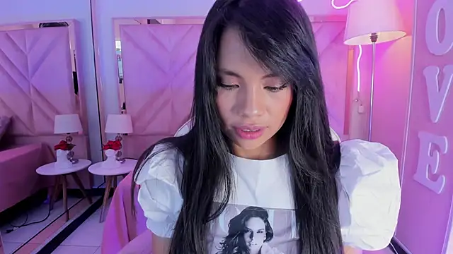 Snapshot of anyjones_ chatting on October 8, 4:10 am anyjones online show from October 8, 4:10 am