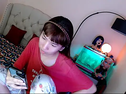 ShantalFoxxy  online show from October 24, 1:40 pm