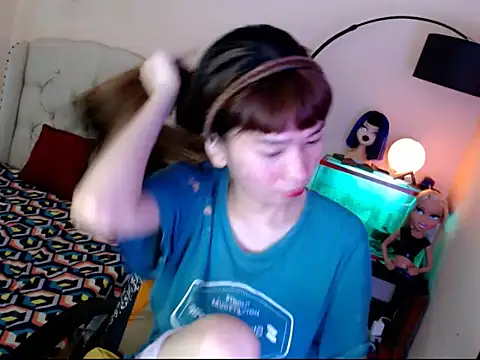 ShantalFoxxy  online show from November 4, 1:32 pm