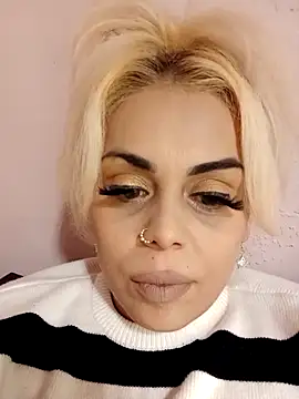 izauri2025 online show from November 16, 7:19 pm