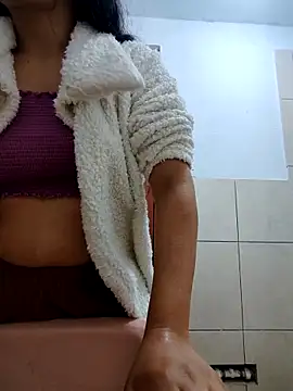 Snapshot of airamoon chatting on October 26, 10:32 am airamoon online show from October 26, 10:32 am