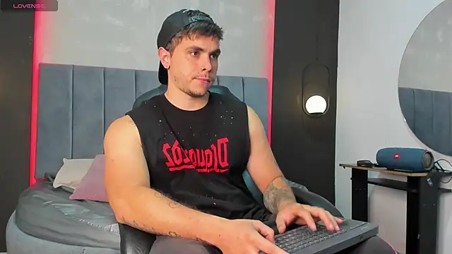 Liam walk  online show from September 16, 12:11 am