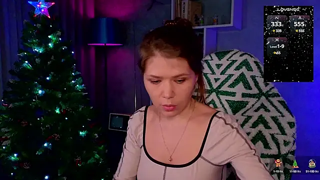 Snapshot of MyLittleGali chatting on December 24, 6:33 am MyLittleGali online show from December 24, 6:33 am